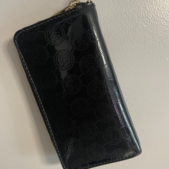 Michael Kors Wristlet - Picture 2 of 4